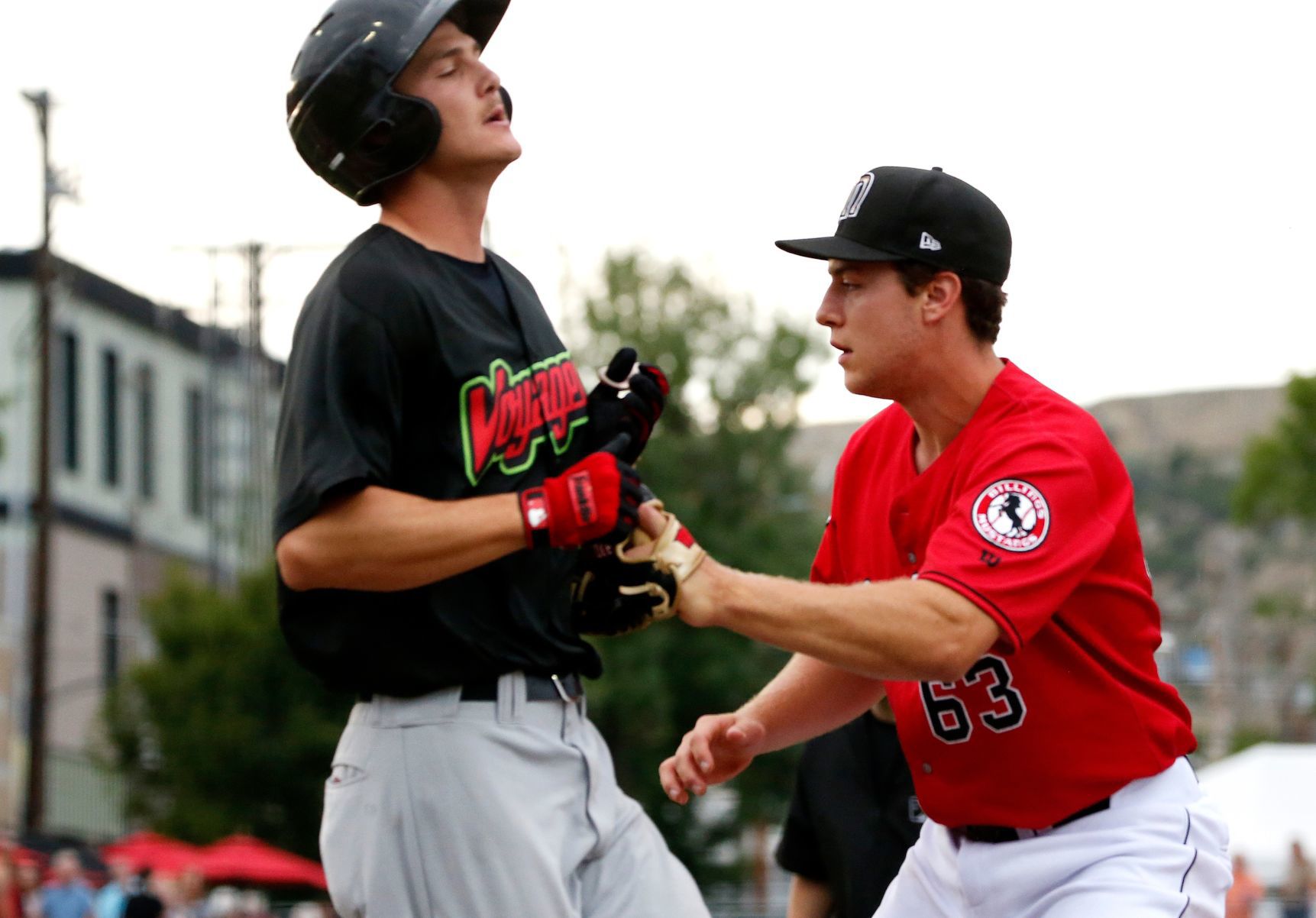 Mustangs vs. Voyagers